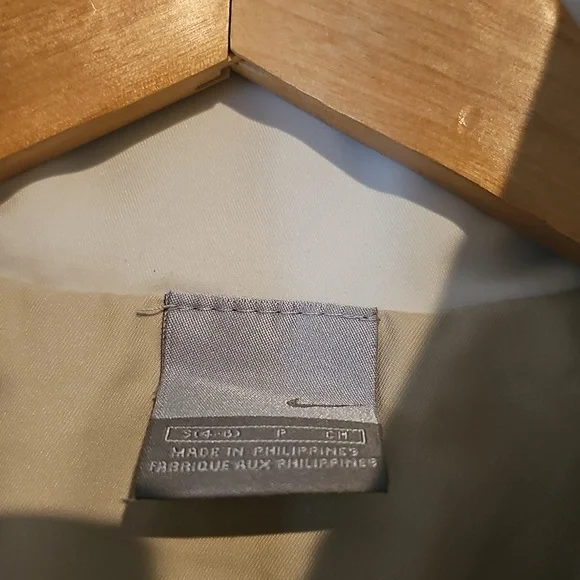 Vintage Early 2000s Nike Beige Full-Zip Jacket – Made in Philippines, Size S - Picture 2 of 5